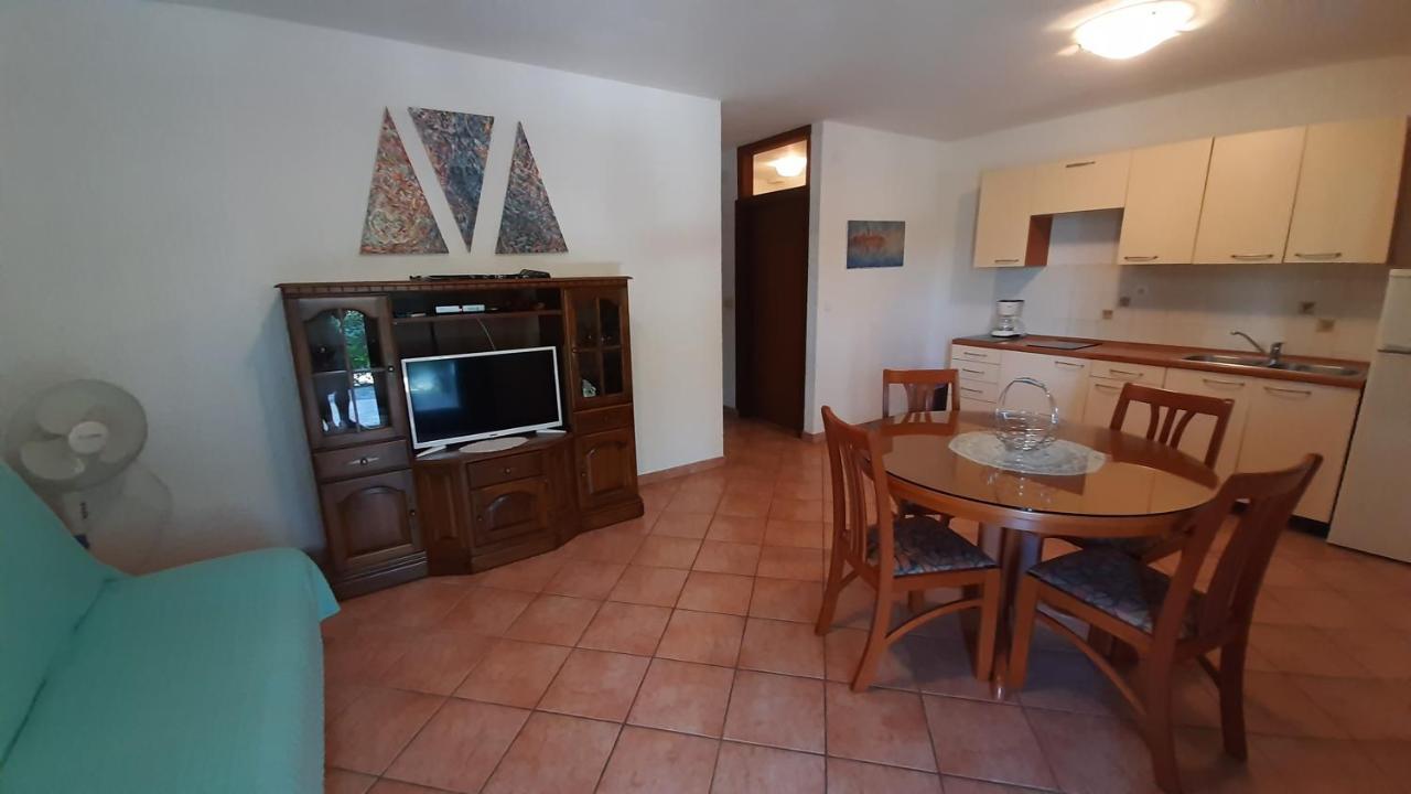 Apartments Coki Funtana Zewnętrze zdjęcie
