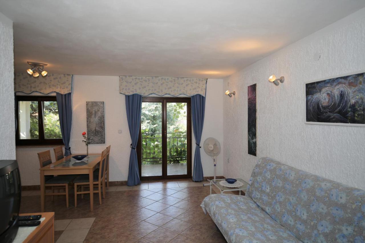 Apartments Coki Funtana Zewnętrze zdjęcie